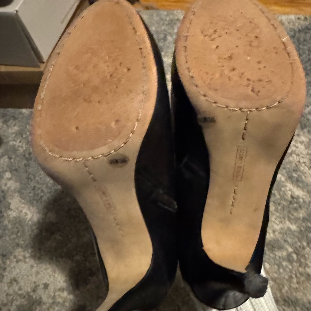 Vince Camuto Elvin Black Heeled Ankle Boots - Picture 6 of 13